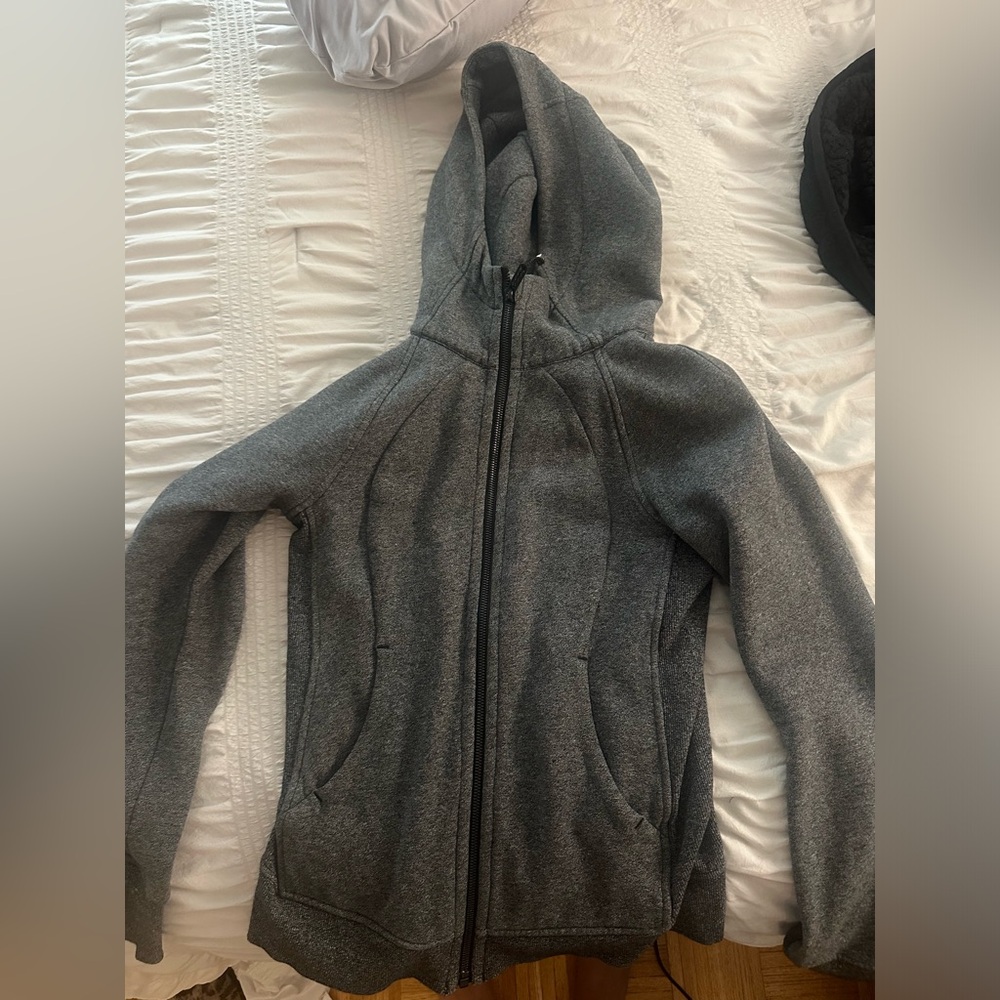 SIZE 4 LULULEMON SCUBA JACKET